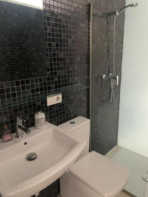 Spacious Loft / Literally At The Foot Of Alhambra Apartment Granada Exterior foto